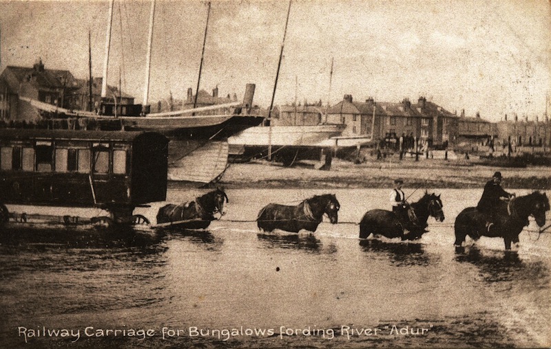 Railway Carriages as Houses – shorehambysea.com