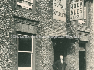 89.571 Royal Sovereign pub, Middle Street. Mr. Harry Bish, landlord from 1917 to 1932