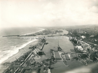 95.2606.13B c1950 Aerial view of Shoreham Harbour, looking west. In foreground construction work in progress on new lock
