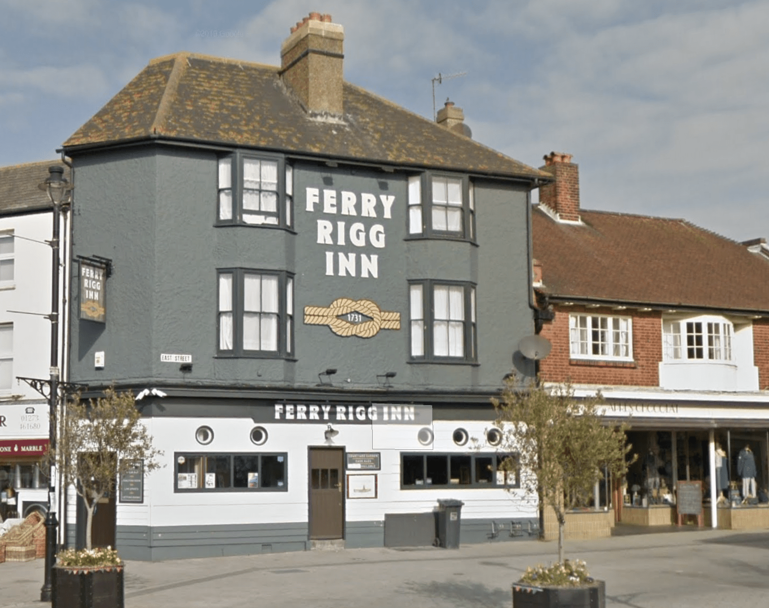 Ferry Inn